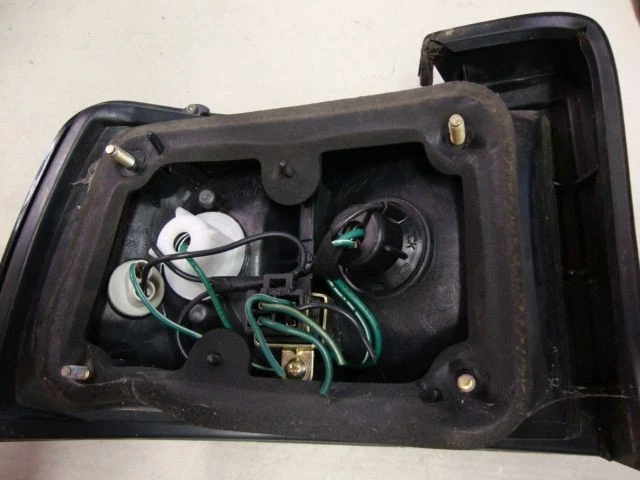 Passenger Right Tail Light Outer Quarter Mounted Fits 91 HYUNDAI SCOUPE B-21919 - Image 2 of 2