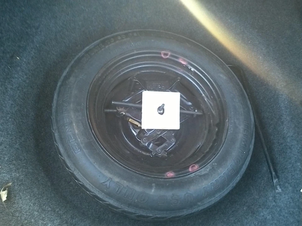 Used Left Headlight Assembly fits: 1993 Ford Taurus exc. SHO Left Grade A - Изображение 2 из 4