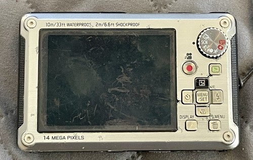 Panasonic LUMIX DMC-TS2 Silver Waterproof 14.1MP Digital Camera Parts/Repair lπ - Picture 12 of 24