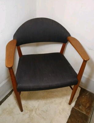 Vintage Kurt Olsen Teak Model 223 Danish Arm Lounge Chair