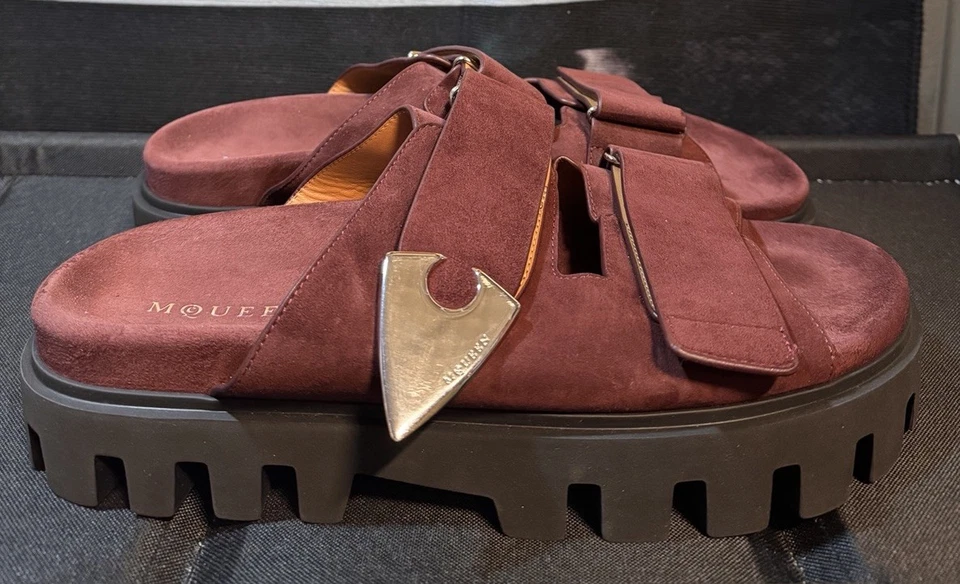 Sandalia McQueen Arrow Pin de cuero deslizable para hombre talla 13 EE. UU. Foto 2 de 4