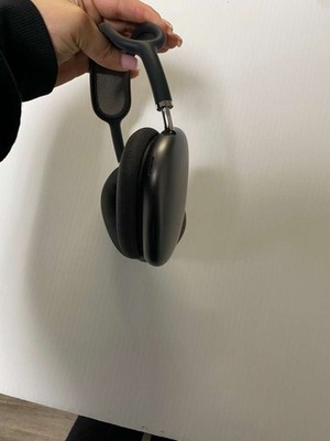 Apple AirPods Max Over Ear Headphones with Smart Case Space Gray