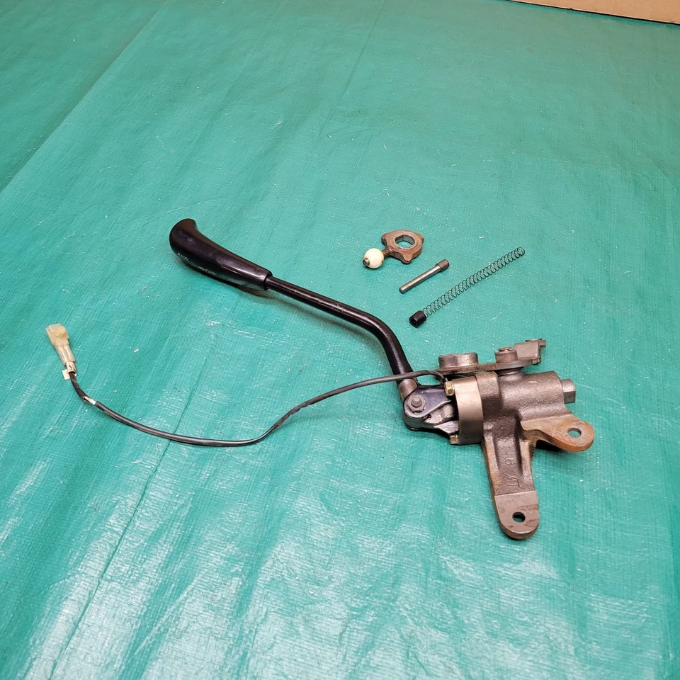 1991-1995 Toyota Previa Column Gear Shifter W/ Overdrive OEM  - Image 3 of 4