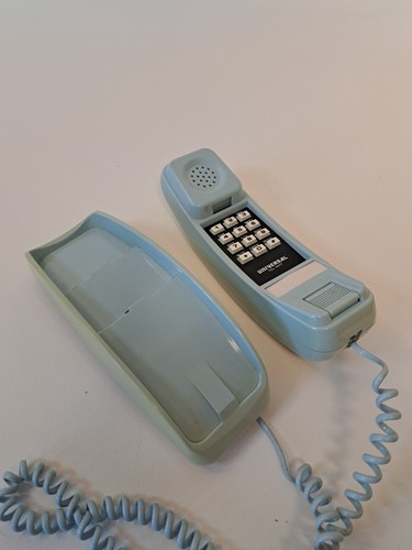 VINTAGE Universal Phone Telephone Model TEL-4017 Green / Blue made in Hong Kong - Picture 2 of 6