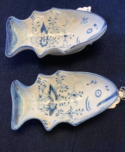 Antique Blue And white Fish Molds - Picture 2 of 7