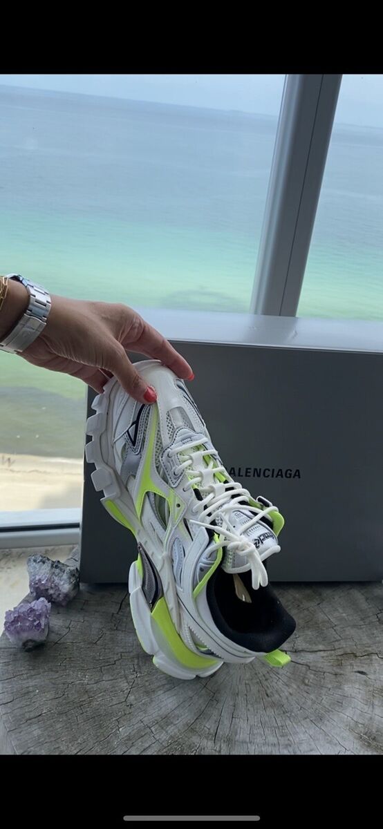 Balenciaga Track 2.0 Sneaker W Sz 10 /EU 40 White Balenciaga Track 2.0 Sneaker W Sz 10 /EU 40 White