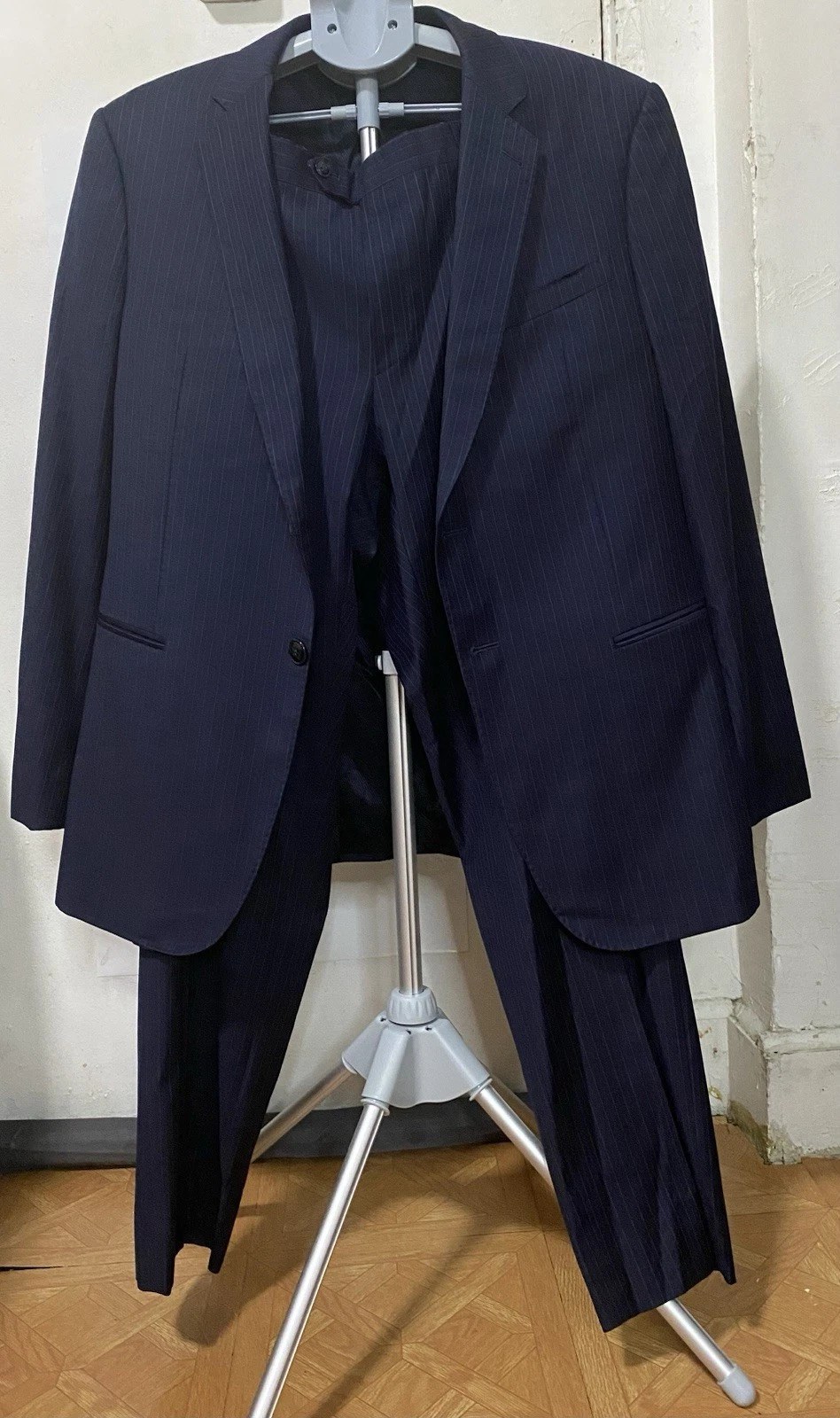 Giorgio Armani — Giorgio Armani Black Label"Wall Street" Pinstripe Suit Navy