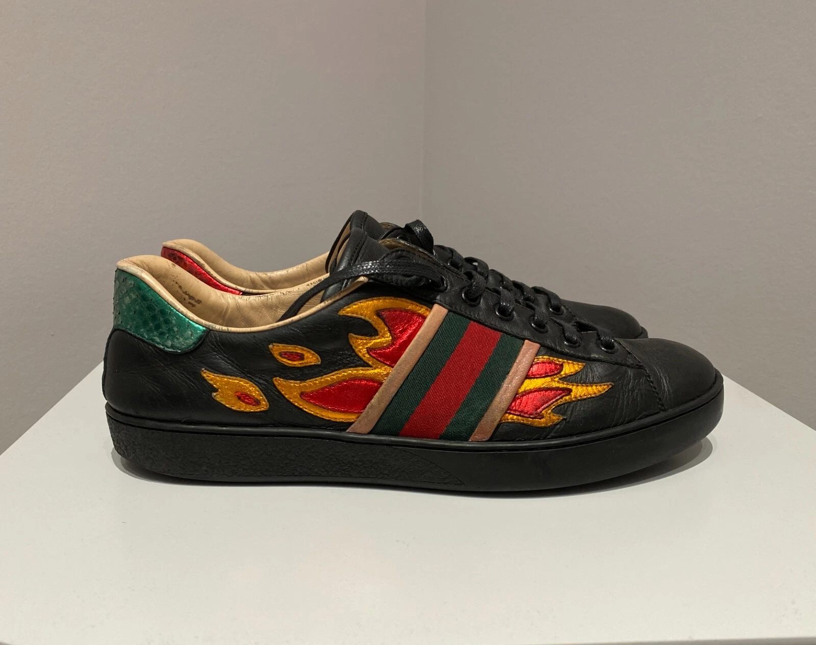 Baskets noires Gucci Ace Flame