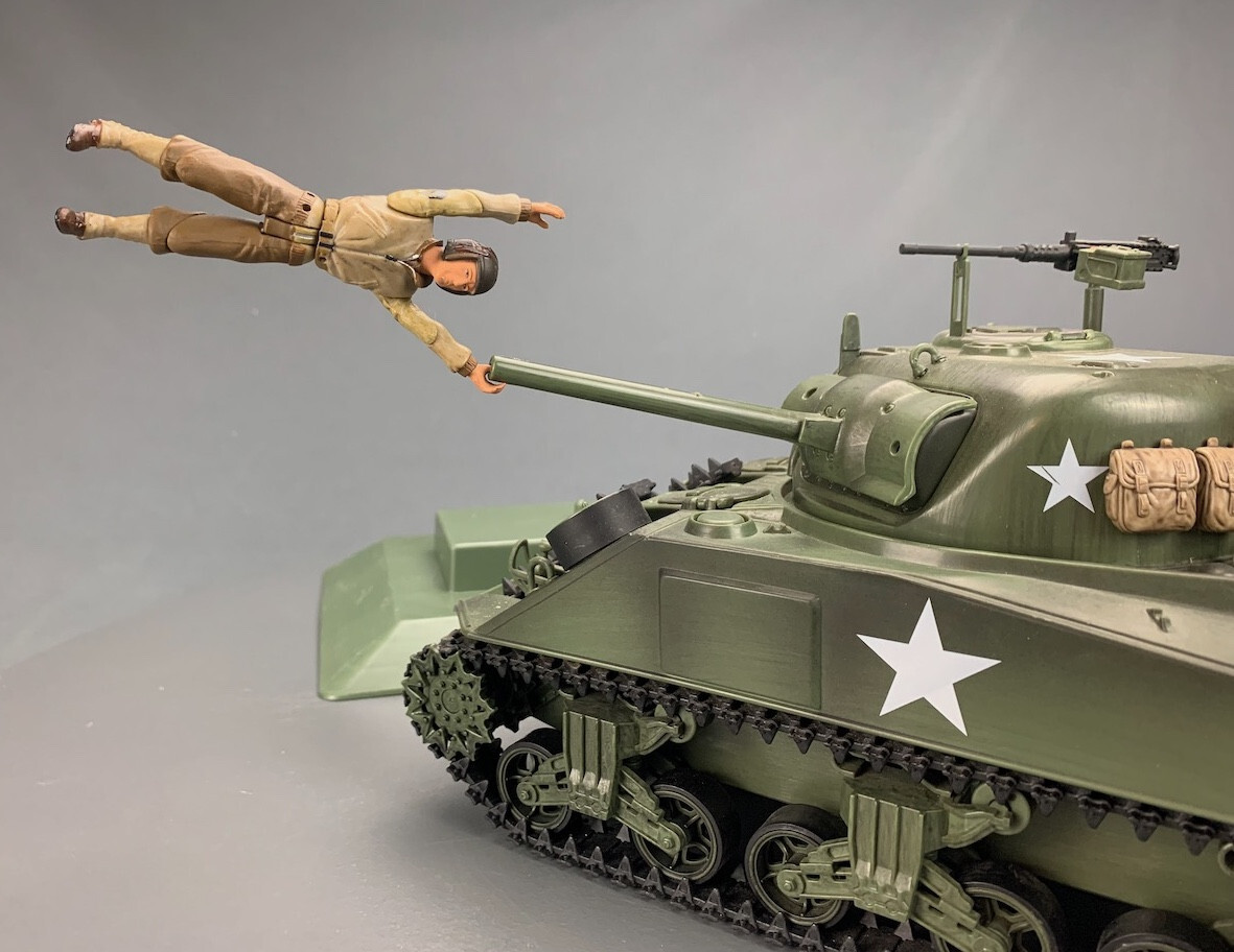 21st Century Toys / Ultimate Soldier WWII U.S. M4 Sherman Tank 1