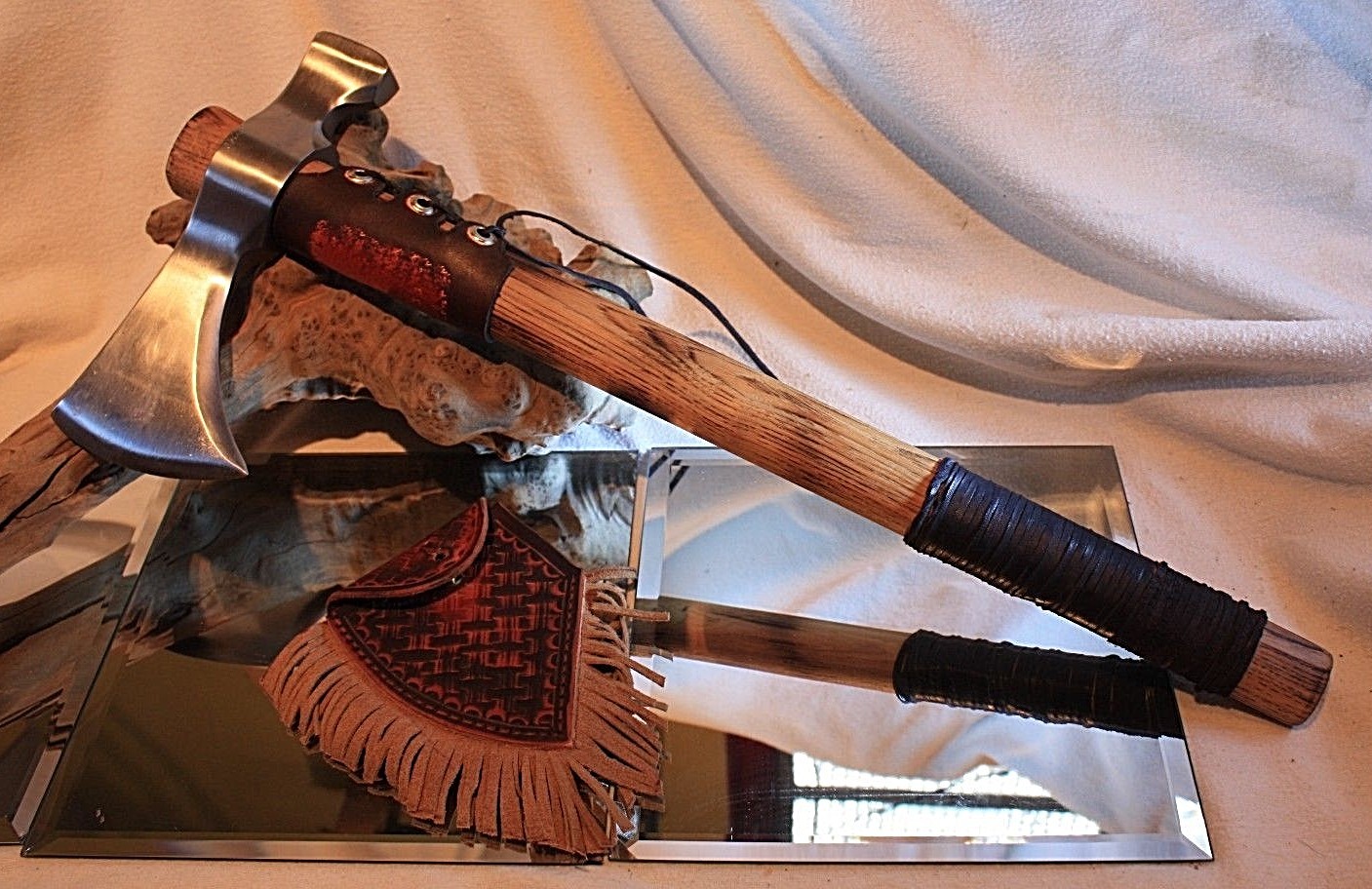 Einzigartig Axt Tomahawk mit mit mit Lederschutz handgemacht ein Unikat 9a8240 Einzigartig Axt Tomahawk mit mit mit Lederschutz handgemacht ein Unikat 9a8240