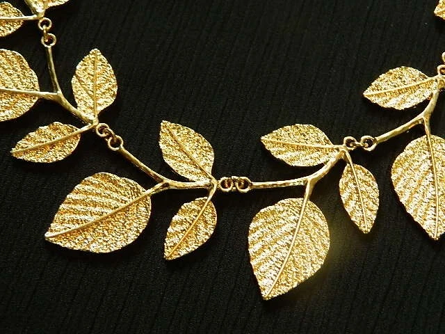 Collar Gargantilla Madre Naturaleza Hoja Metal Diseñador Foto 4 de 4