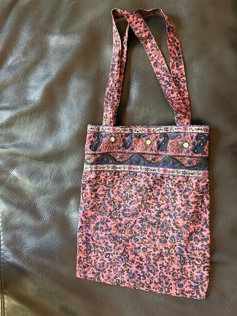 Karavan Trading Company cloth club bag cellphone ipad wristlet purse mirror trim