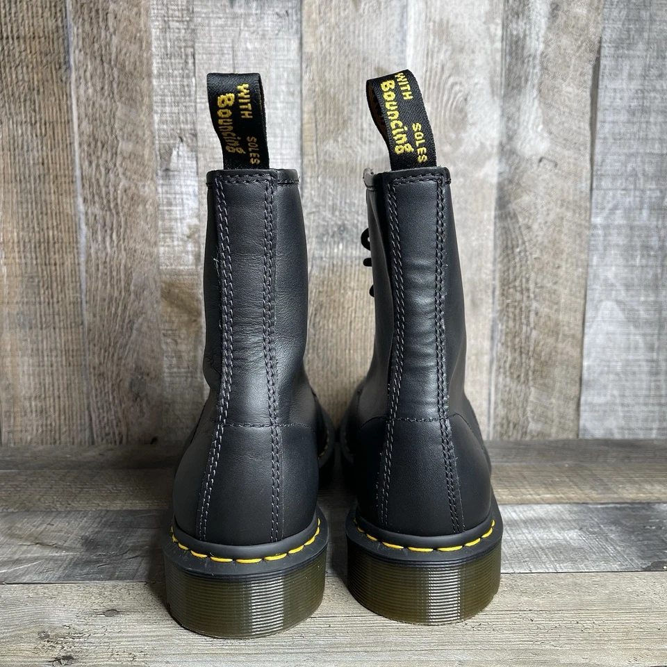 Nuevas botas de combate Dr Martens 1460 negras de cuero liso para mujer nuevas sin caja talla 9/10 M Foto 4 de 4