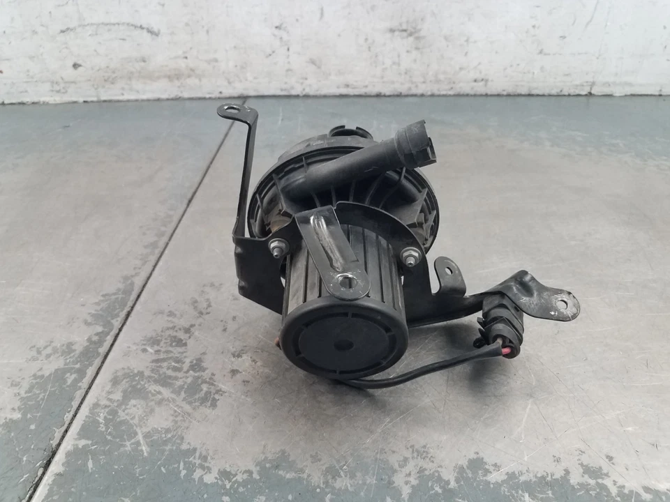 2012 Audi S4 Quattro B8 Secondary Air Pump #1947 V6 - Image 4 of 4