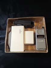 1990's Motorola Digital Personal Communicator Cell Flip Phone  Charger Untested