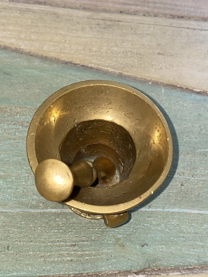 Petit Mortier De Table Ancien En Laiton - Photo 4/4