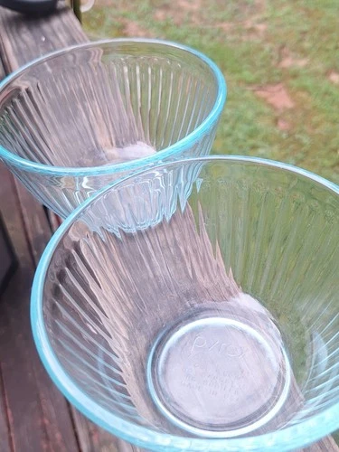 2 Pyrex 7401-S Bowls Clear Ribbed Glass Aqua Tint 3 Cup Measure