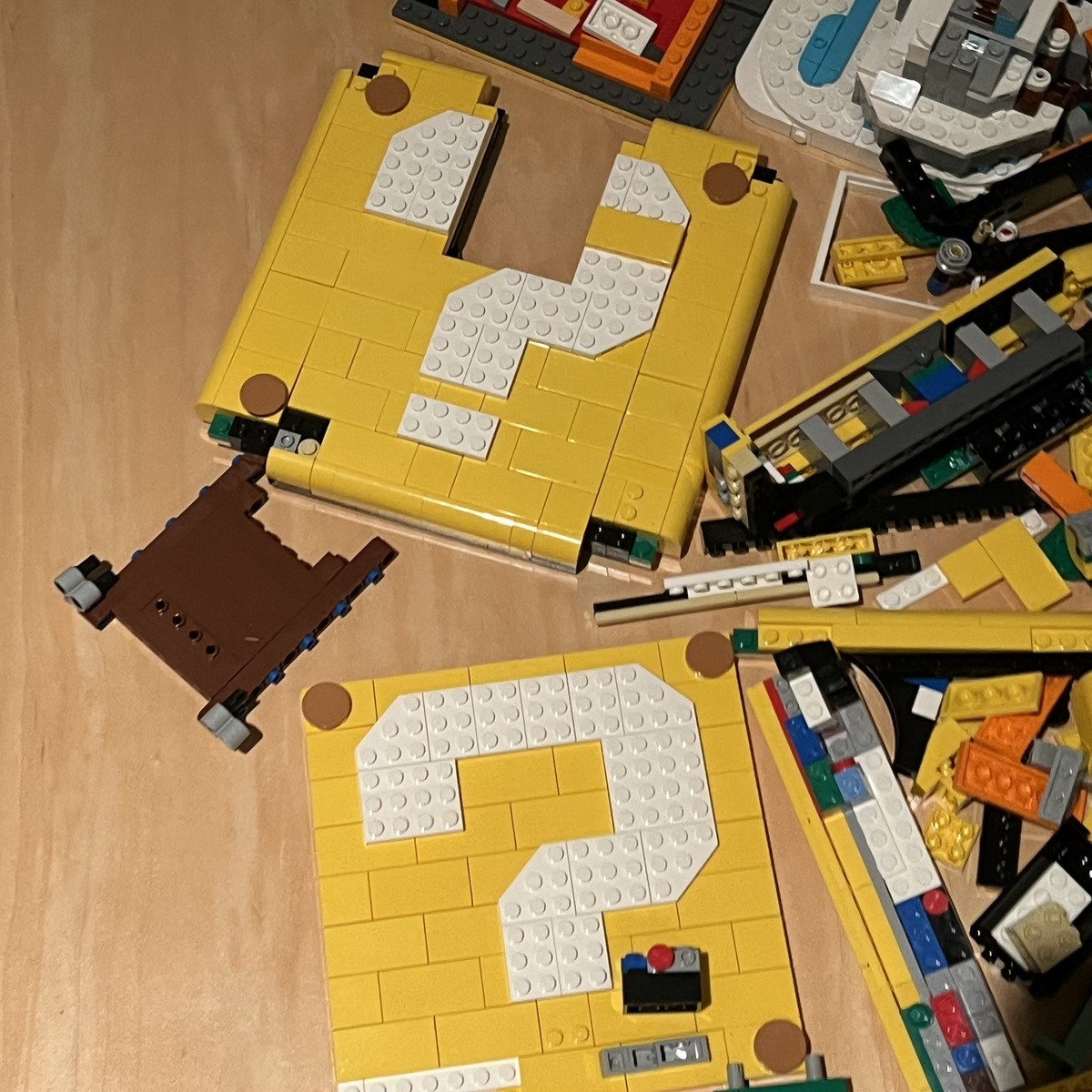 ブドリとネリ　ボールチェーンキーホルダー LEGO Super Mario: Super Mario 64 Question Mark Block (71395) for