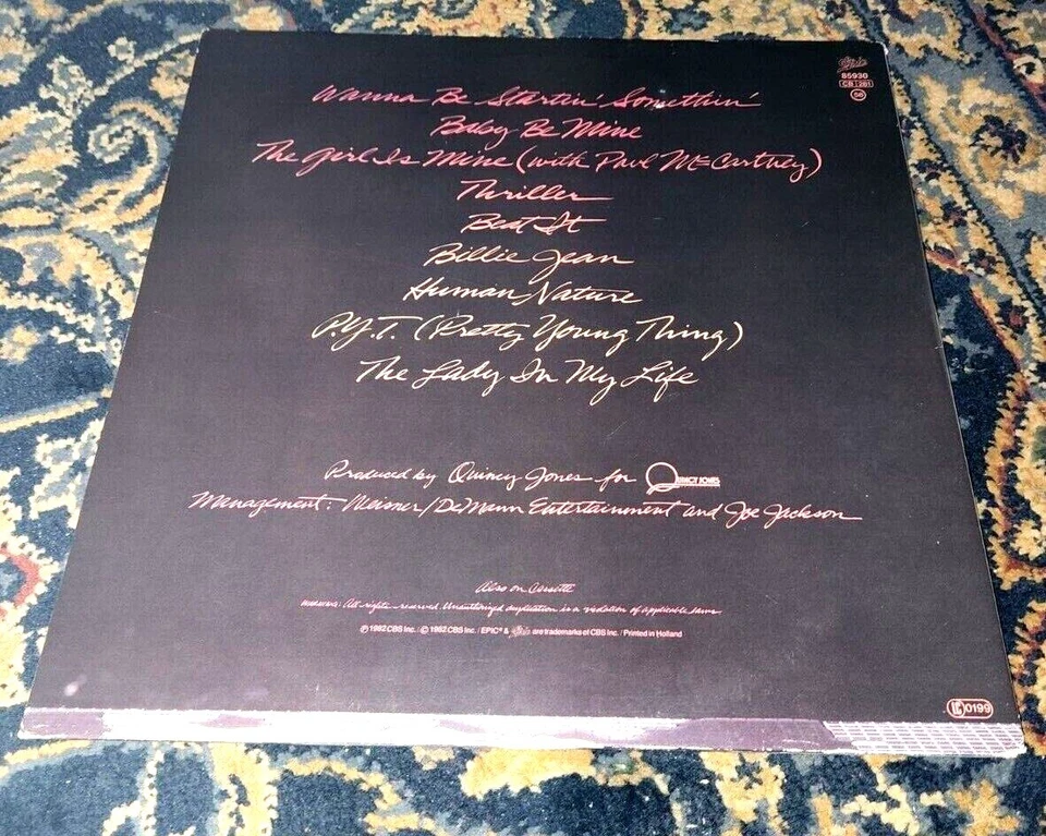 MICHEAL JACKSON THRILLER ORIGINAL 1983 DUTCH GATEFOLD LP WITH INNER SLEEVE - Image 2 of 2