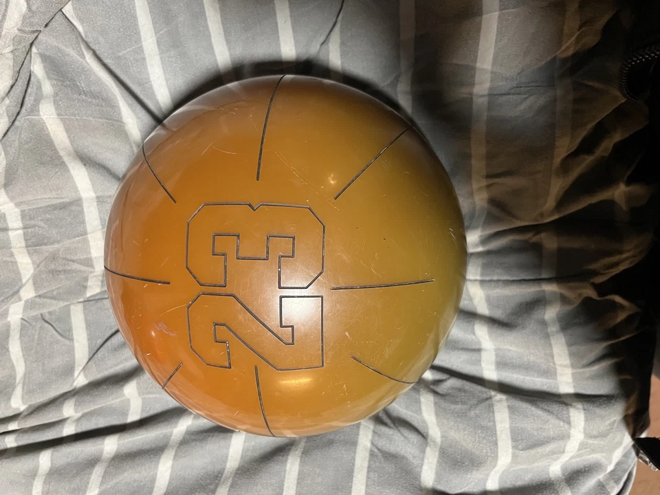 Мяч для боулинга баскетбольный AMF Michael Jordon 23 6 фунтов 4 унц. - Изображение 2 из 2