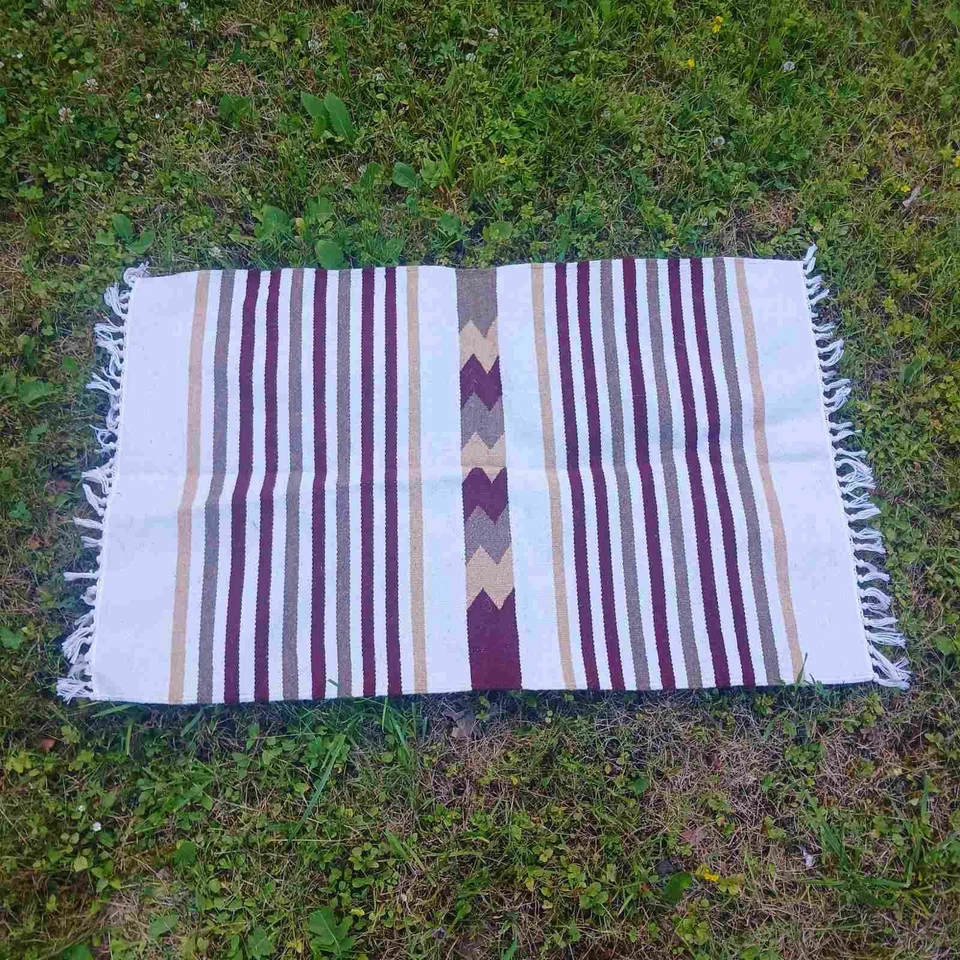 Natural Sheep Wool Yarn Rug 120x65 cm – Handwoven Wool Rug - Image 3 of 4