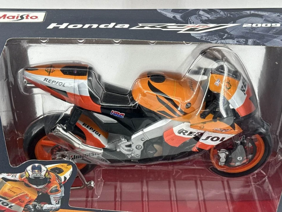 Maisto 1:18 Honda RC212V 2009 Repsol Andrea Dovizioso Diecast MotoGP Bike - Image 3 of 4