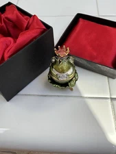 King Frog Jeweled Trinket Box Green Enamel 2 Pieces On Lily Pad IN BOX