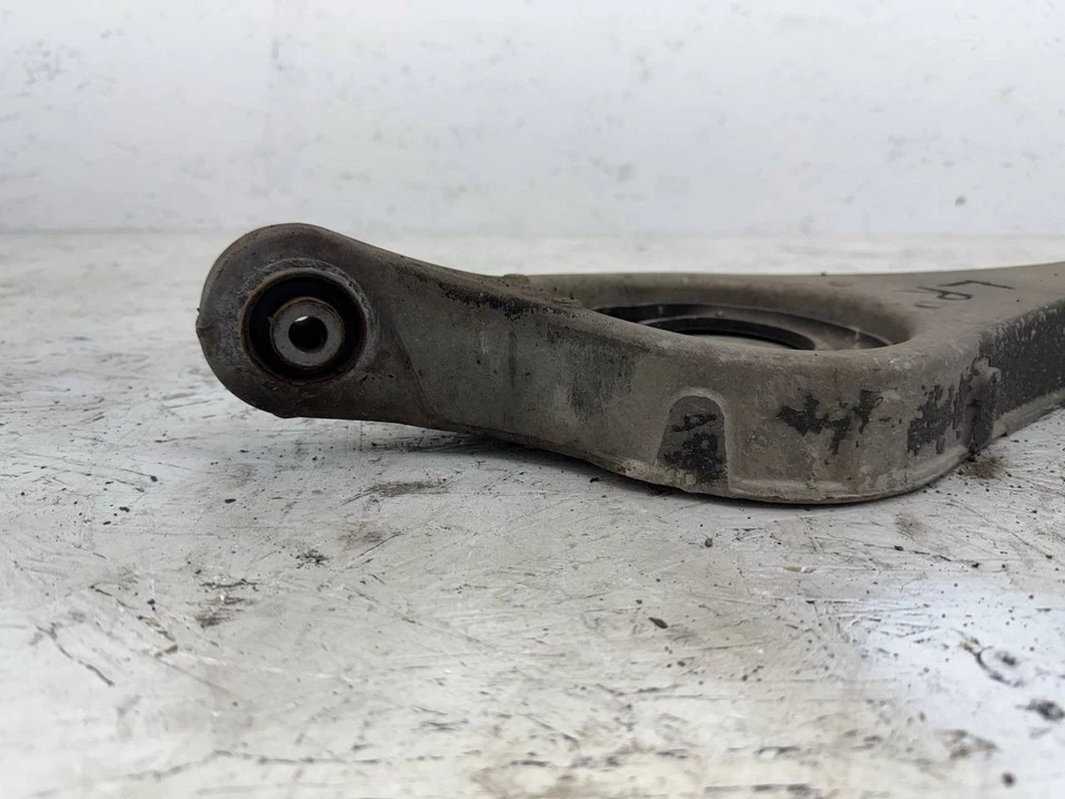 Brazo trasero izquierdo Volvo V60 2014-2016 usado Foto 2 de 4