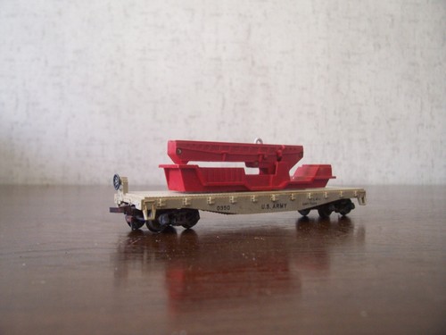 Vintage HO US Army grauer Flachwagen mit rotem Launcher #0850 Lionel funktioniert ohne Rakete - Bild 2 von 3