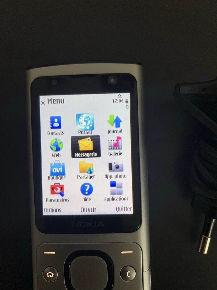 Téléphone vintage Nokia 6700 Slide - Photo 4/4