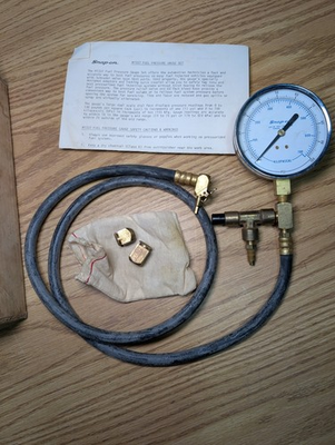 #ad SNAP ON TOOLS FUEL INJECTION PRESSURE GAUGE SET 0 100psi MT337 USED $39.69