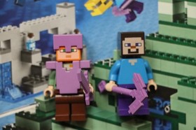 LEGO&reg; Minecraft 21136 The Ocean Monument 100% Complete With Instructions