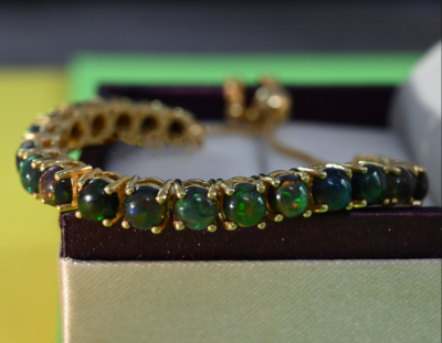 Bracelet Bolo Opale Noire Ronde 5 Mm Or Jaune Sur Argent Sterling 7 Carats
