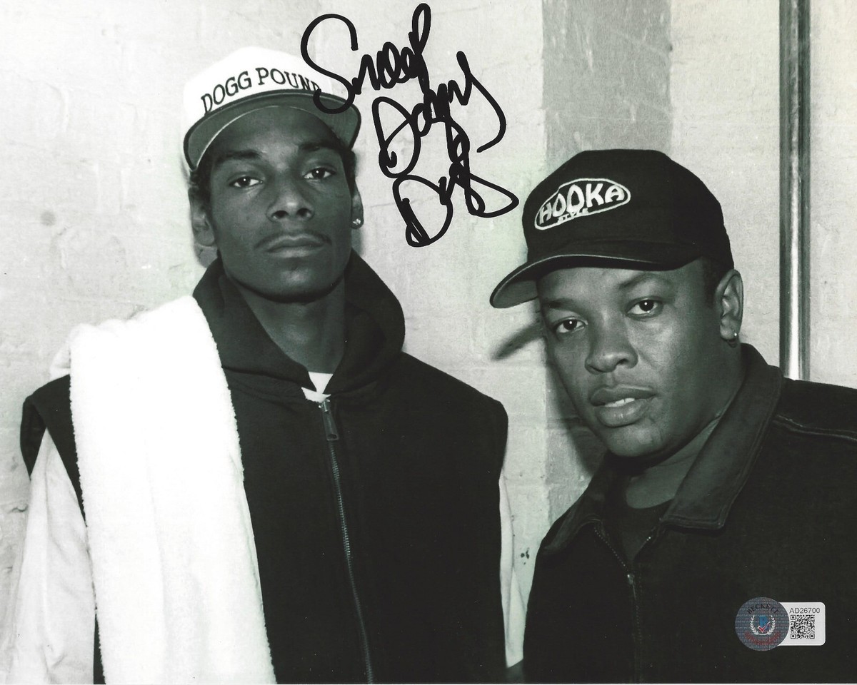 SNOOP DOGG - WEST COAST RAPPER SIGNED 8x10 PHOTO DOGGY HIP HOP