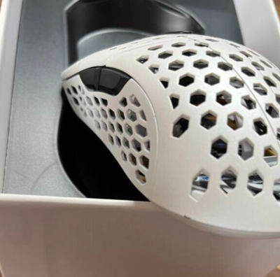 FinalMouse Starlight-12 Pegasus Small Gaming Mouse white FinalMouse Starlight-12 Pegasus Small Gaming Mouse white