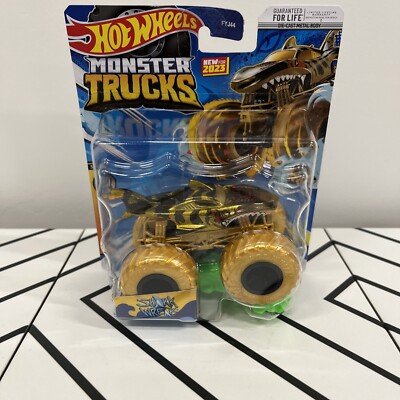 Hot Wheels Monster Trucks Shark Wreak 1:64 Scale Die-Cast Vehicle Ages 3+