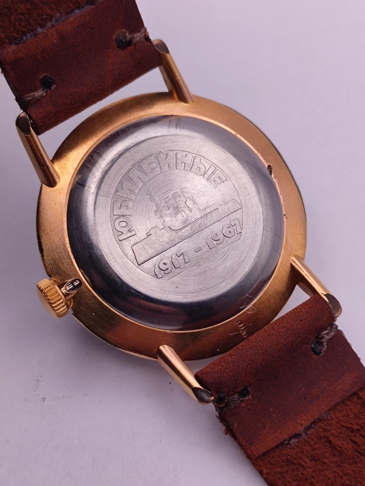 Vostok 2209 1917-1967 Banhado a Ouro AU20 Vintage Original Relógio Soviético Anos 1960 Masculino - Imagem 2 de 4