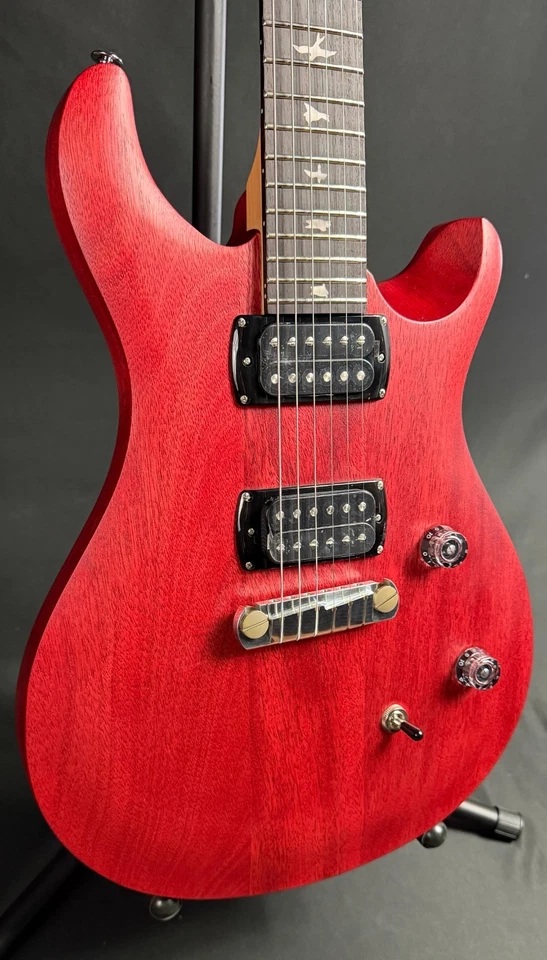 Guitarra Eléctrica PRS SE CE 24 Estándar Satinado Stoptail De Colección Cereza con Estuche Foto 3 de 4