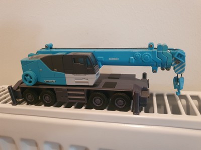 Kobelco Panther X 700 1:64 Diapet Crane