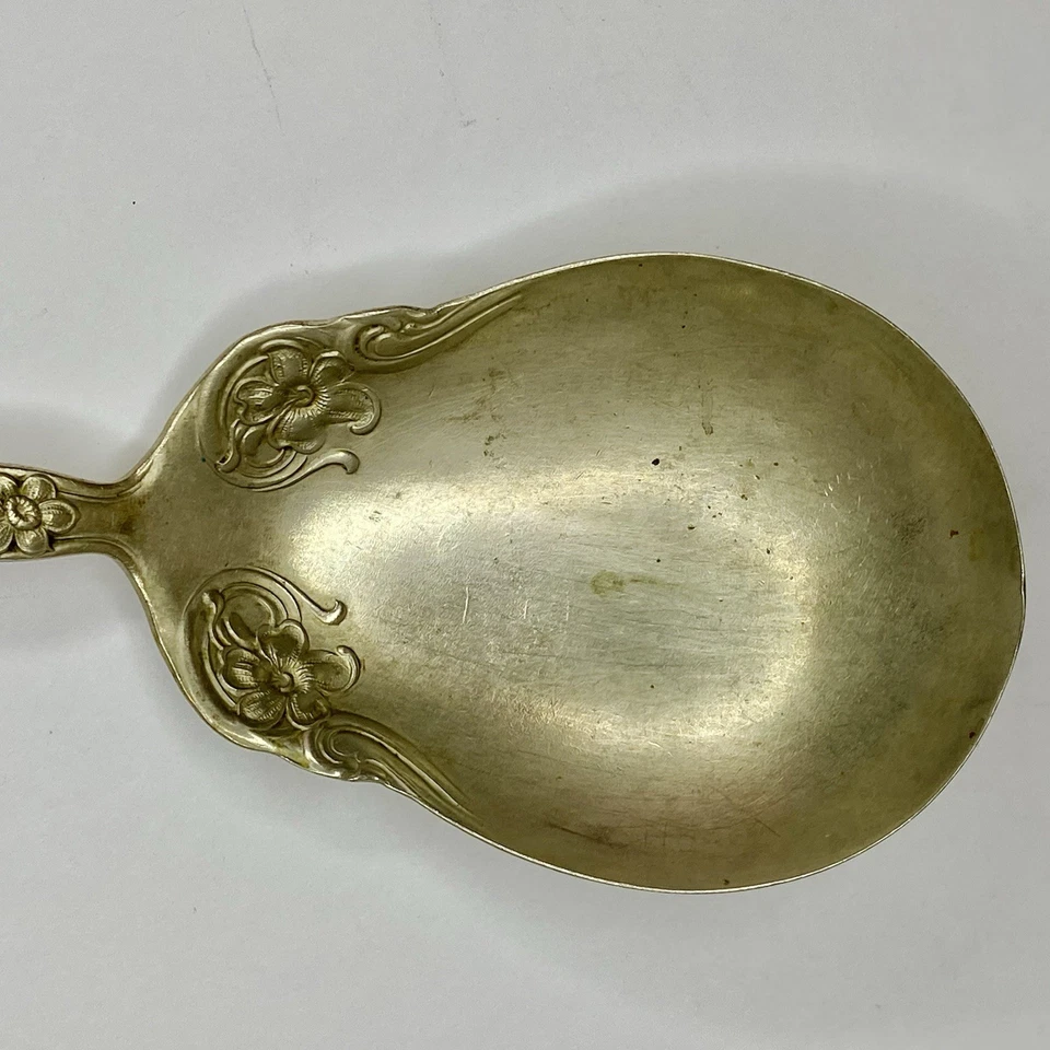 Cuchara vintage Rogers níquel plata bayas 9 1/8" narciso Foto 3 de 4