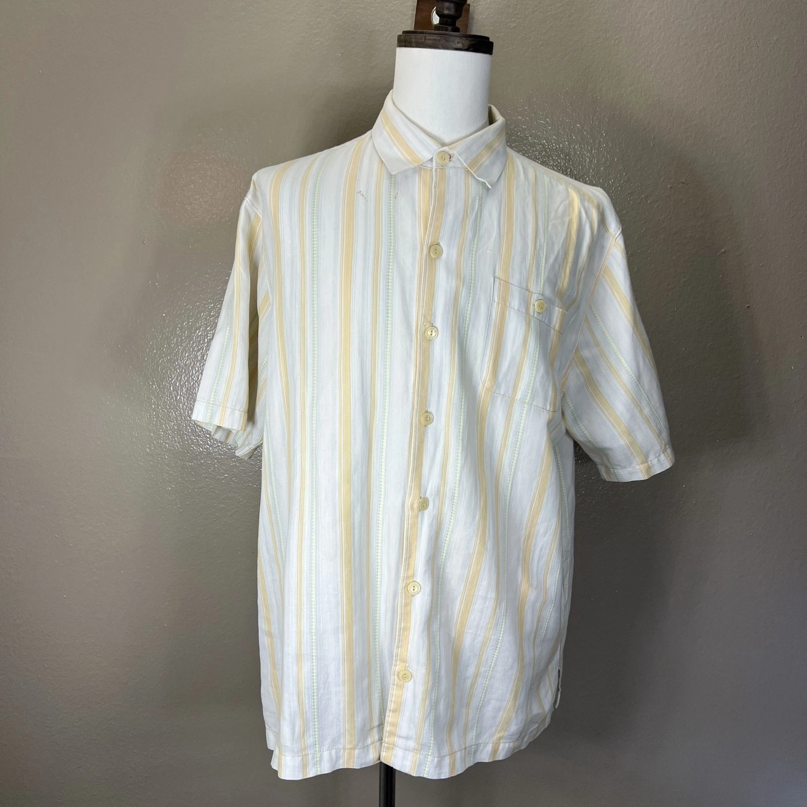 Tommy Bahama Button-Up Shirt Men's Large Stripped Short Sleeve Collared Neck