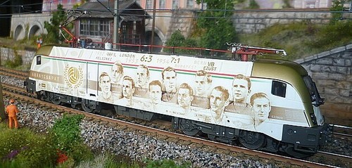 Jägerndorfer Collection 28070 E-Lok MÁV Aranycsapat Goldteam-Taurus Fußballteam  - Bild 4 von 12