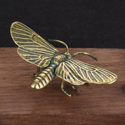 Brass Moth Figurine Statue House Office Decoration Animal Figurines Toys，