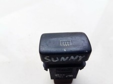 Pare-brise Nissan SUNNY
