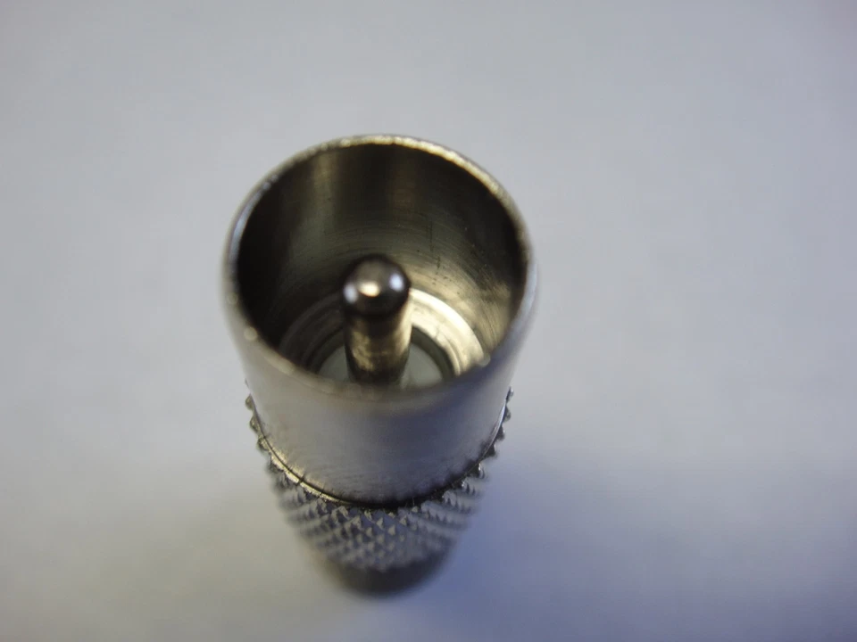 New Coaxial PAL / NTSC Connector Adapter - Male Belling-Lee to Female US F Coax - Image 4 of 4