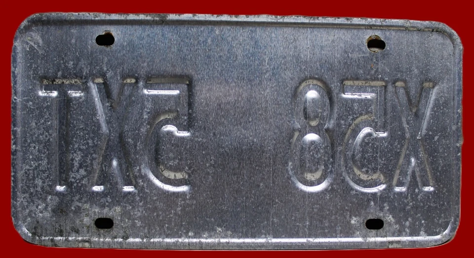 NEW YORK STATE AUTOMOBILE CAR LICENSE PLATE 1986 - 2000 STATUE OF LIBERTY - Image 3 of 3