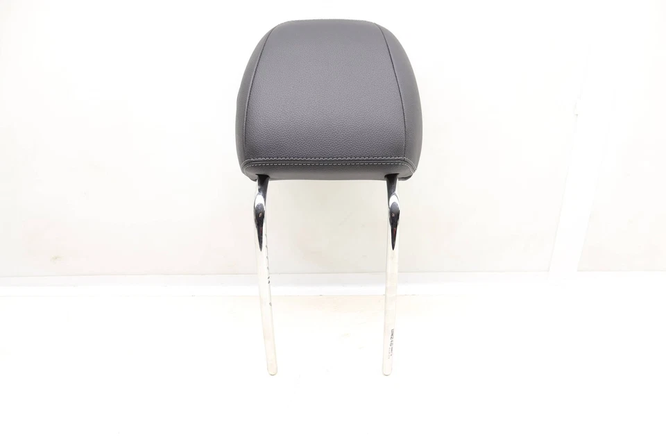 2015-2019 MERCEDES-BENZ GLA45 AMG - Front SEAT Headrest / HEAD REST 2469701300 - Image 3 of 4