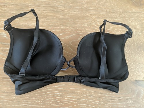 Victoria's Secret Miraculous Plunge Push-up Bra - Black / 32B - Picture 2 of 6