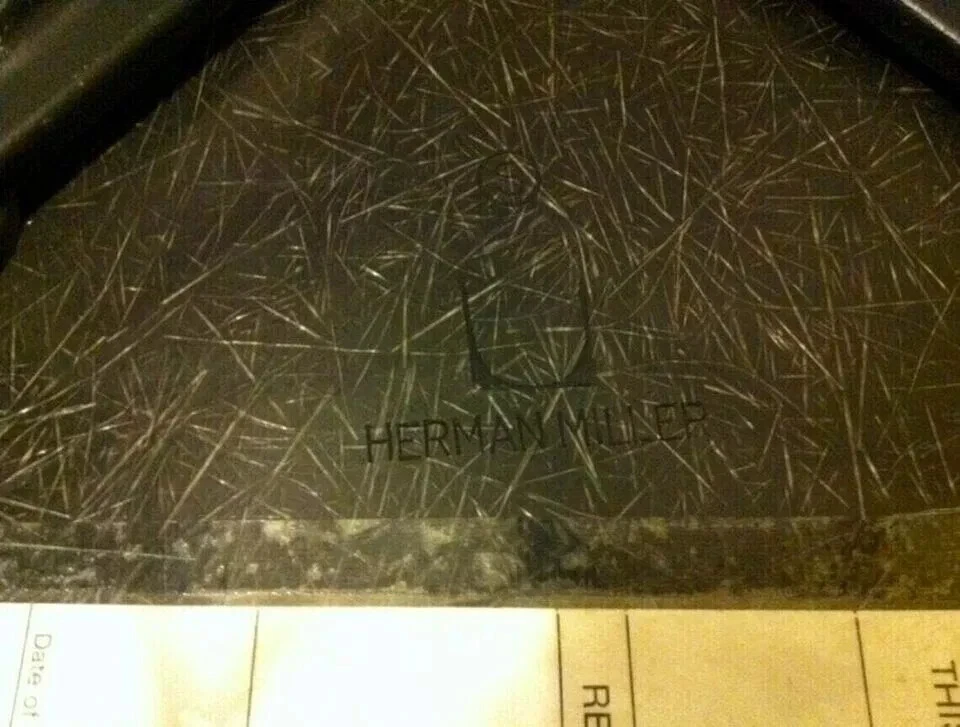 EAMES PURPLE ALEXANDER GIRARD BLACK FIBERGLASS HERMAN MILLER CHAIR 4-STAR BASE! - Image 3 of 4