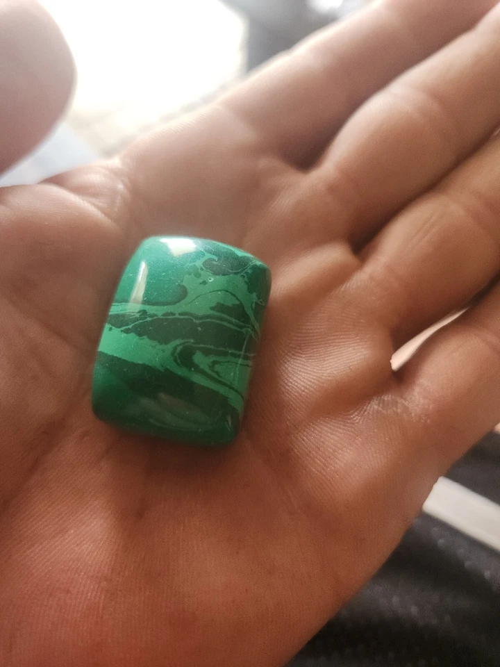 New Product 89.25 Ct Treated Green Malachite Gemstone Natural Emerald Shape - Image 2 of 3